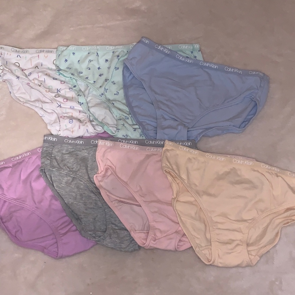 Calvin Klein Girls Multicolor Briefs Set